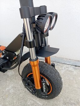 Elektrická kolobežka Kukirin M5 pro - 4