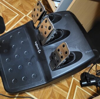 Logitech g29 a Playseat evolution alcantara - 4