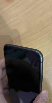 Apple iPhone 11 64 GB čierny - 4