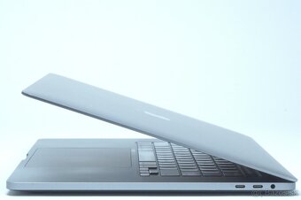 ZÁRUKA/Macbook Pro 16" TB CTO/I9 2.4GHZ32GB RAM/512GB SSD - 4