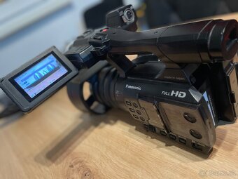PANASONIC AG AC30 - 4