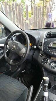 Toyota RAV4 - 4