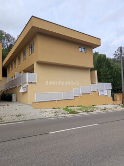 Štýlová novostavba 3-izbového bytu s terasou v obci Banka, l - 4