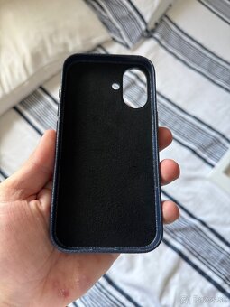 Originál kryty na IPhone 15/16 - 4