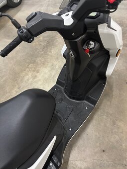 Predám KEEWAY CityBlade 125 - garážovaný - 4
