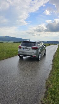 Kia carens 1.7 crdi automat - 4