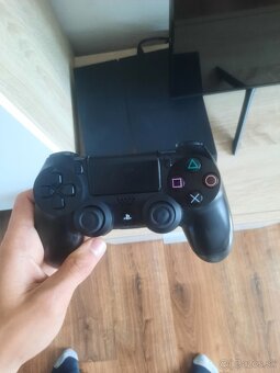 Ps4 slim - 4
