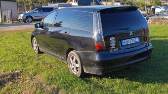 Mitsubishi Grandis - 4