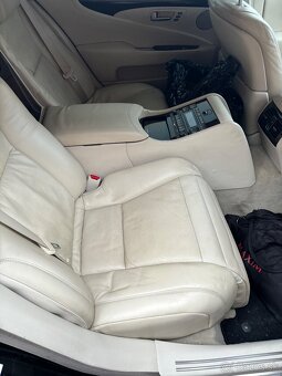 LexusLS600HL - 4