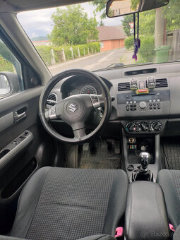 Suzuki Swift - 4