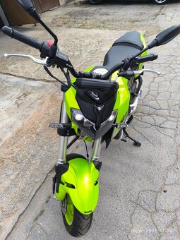 Benelli TNT125 green - 4