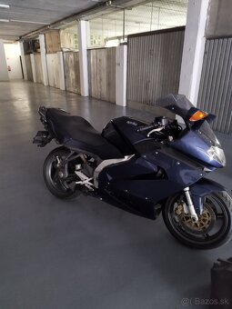 Aprilia Futrura RST 1000 - 4