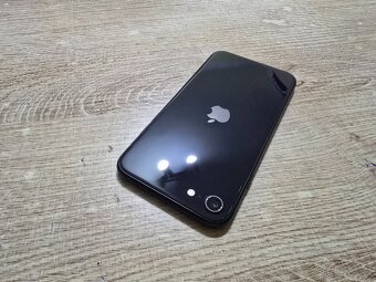 Iphone se 2020 128gb s novou bateriou v super stave plnefunk - 4