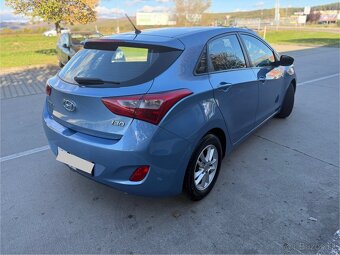 Hyundai i30 Hatchback 1.6 GDi Trikolor 6MT, Benzín 99 kW// - 4