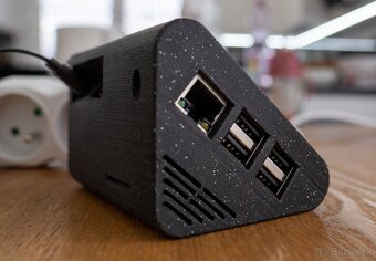 "Drobné PC" Raspberry 3B+, HyperPixel 4" - 4