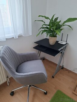 Počítačový stolík s kreslom - 4