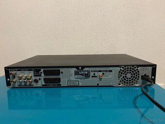 Predám dvd-HDD rekordér sony RDR-HX780 - 4