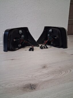 Zadné svetlá Volkswagen Golf 4 - 4