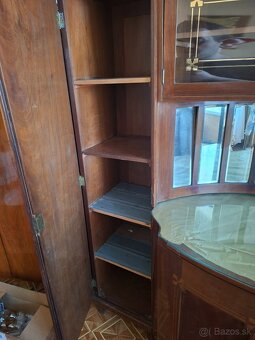 Vitrína - 4
