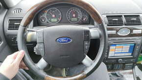Predám Ford Mondeo MK3 kombi 2.2 TDCi - 4
