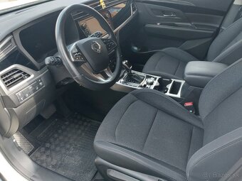 SsangYong Korando Style + 4×4 automat, 15 300km - 4