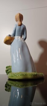 Nádherná veľká porcelánová soška dievča s húskou . Top stav - 4