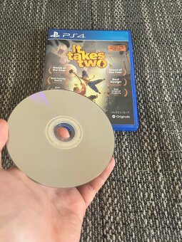 It Takes Two PlayStation 4 (PS4) - 4