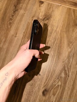 Predám iPhone 16 128gb - 4