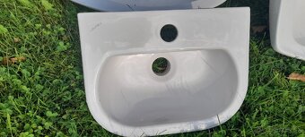 Predám umývadlá a bidet - 4