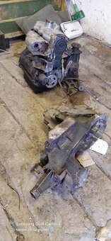 Motor s prislusenstvom - 4