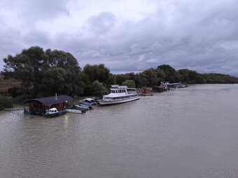 Prodám hausboat (kotviště - ponton) na řece Dunaj - 4