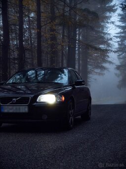 Volvo S60 D5 R-Design - 4