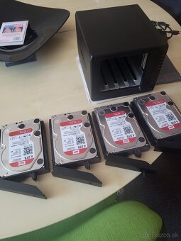 Synology DiskStation DS418play + 4x4TB HDD - 4