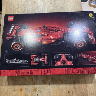 LEGO Technic 42207 Ferrari SF-24 F1 - 4