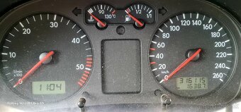 Volkswagen Golf - 4