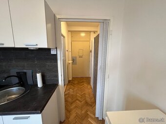 PRENÁJOM 1i BYT V CENTRE - 4