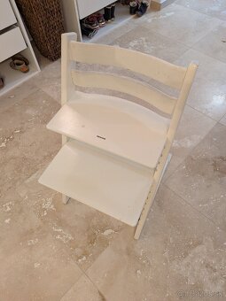 Stokke biela detská rastúca stolička - 4