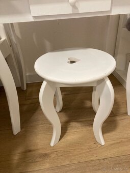 Dievčenský kozmetický stolík - 4