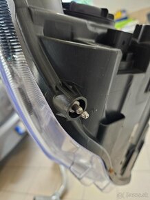 Svetlo Ford Focus MK4 - 4