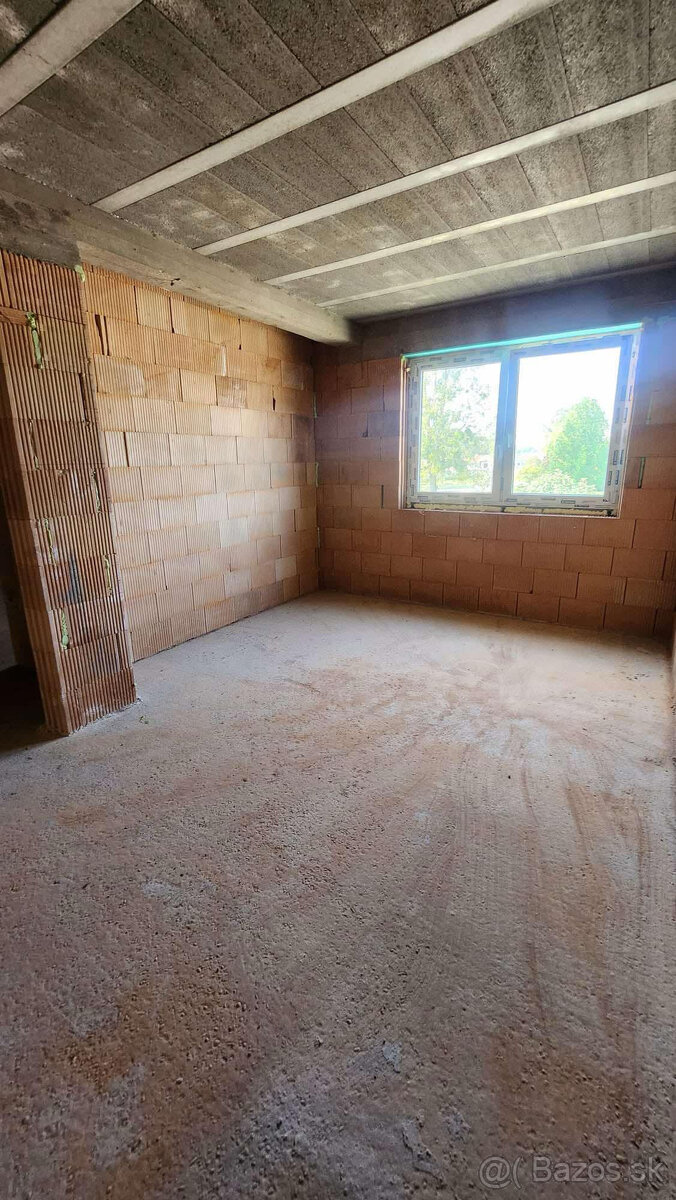 Na predaj 5 izbový rodinný dom v obci Dunajský Klátov s možn - 5