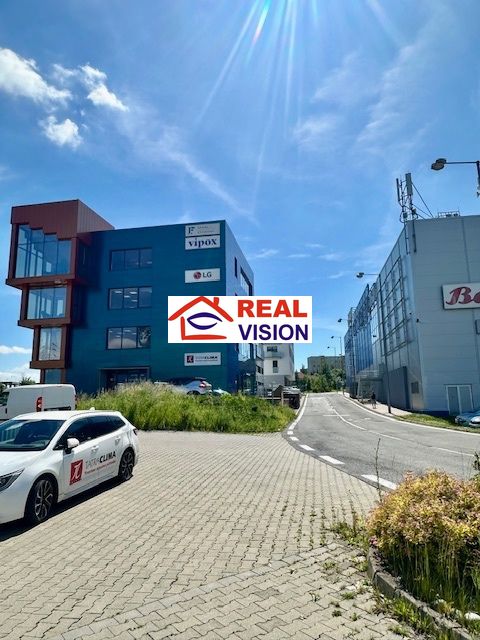 "PRENAJATÉ" Prenájom prízemie priestory novostavba pri MA - 5