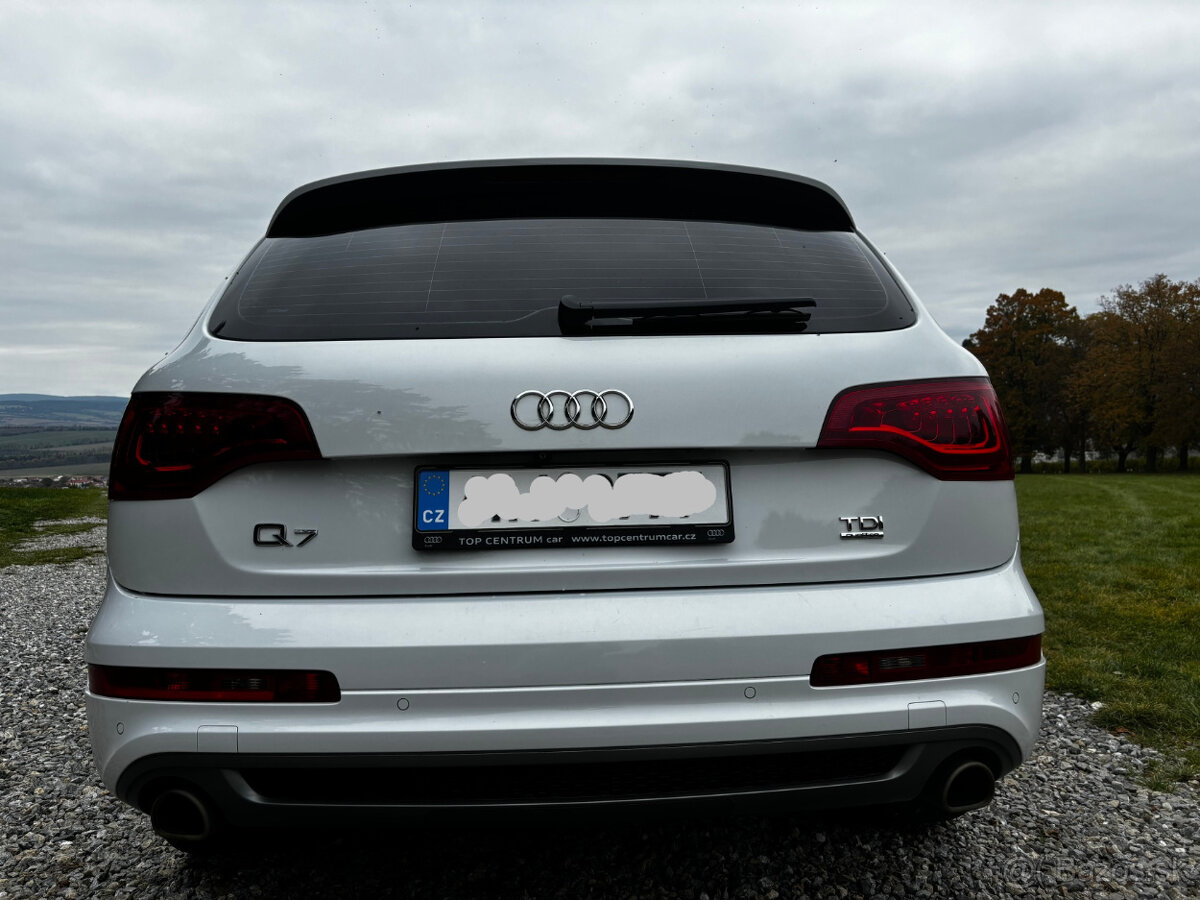 Audi Q7 3.0 TDI S-line Quattro 7 míst - 5