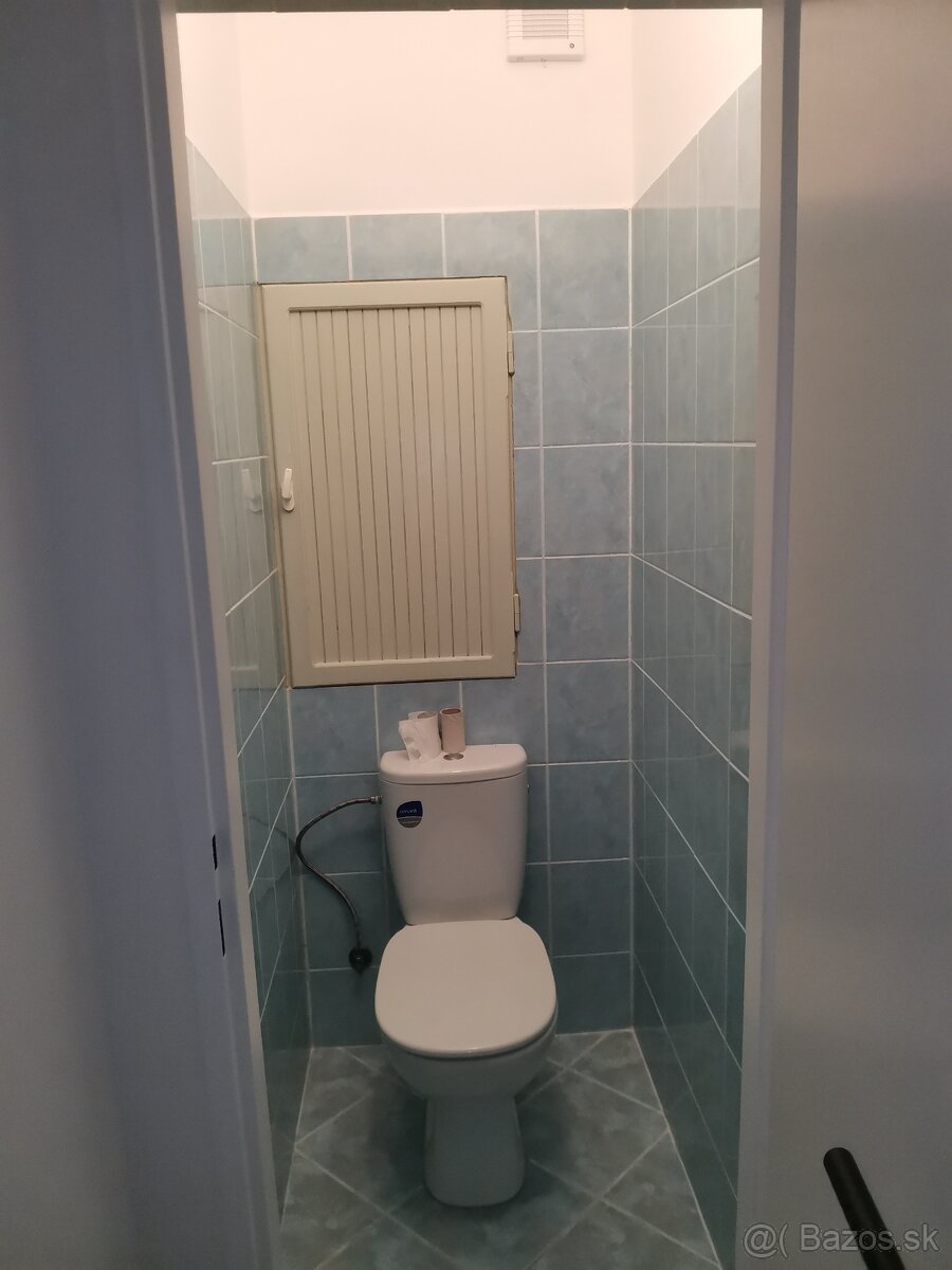 Prenájom 2 izbový byt Krompachy (Lorencova ul,centrum) - 5