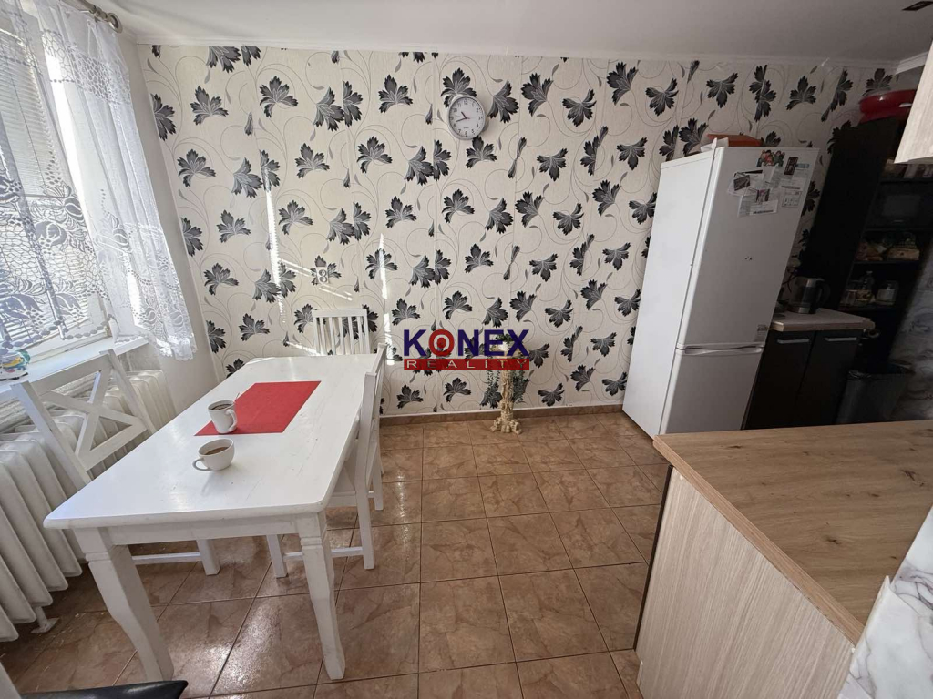 NA PREDAJ – rodinný dom Leles - 5