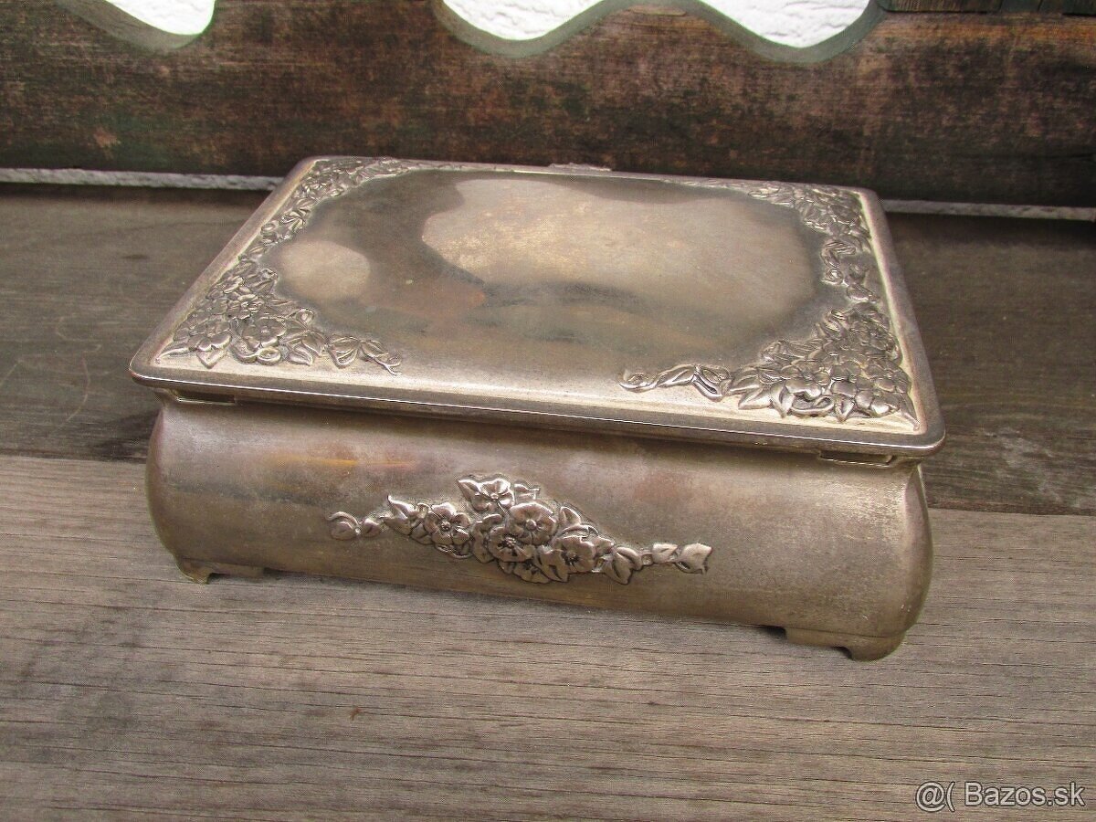 Ponúkam krásnu starú kovovú šperkovnicu. - 5