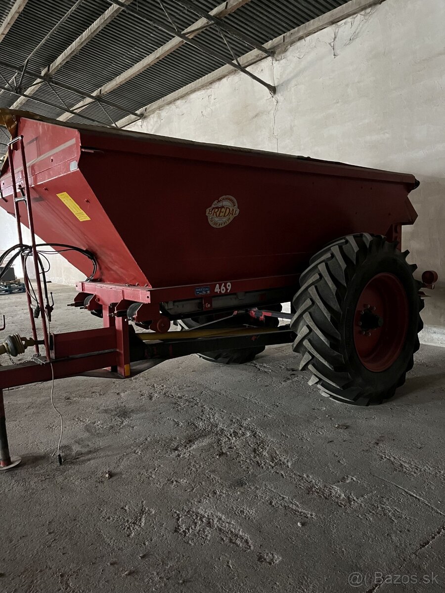 Rozmetadlo priemyselných hnojív Bredal B6 - 5