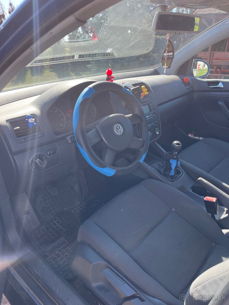 VW GOLF V 1.4 BENZÍN - 5