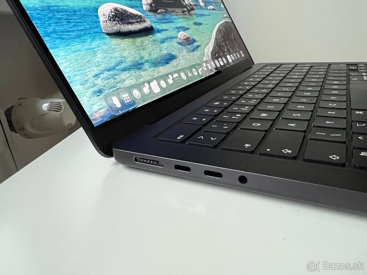 MacBook Pro M3 Pro 14" 18GB RAM 512GB SSD - 5