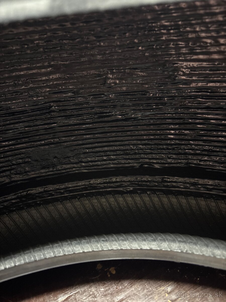 Predám letnú pneumatiku Continental 215/55 R17 – nová (rezer - 5