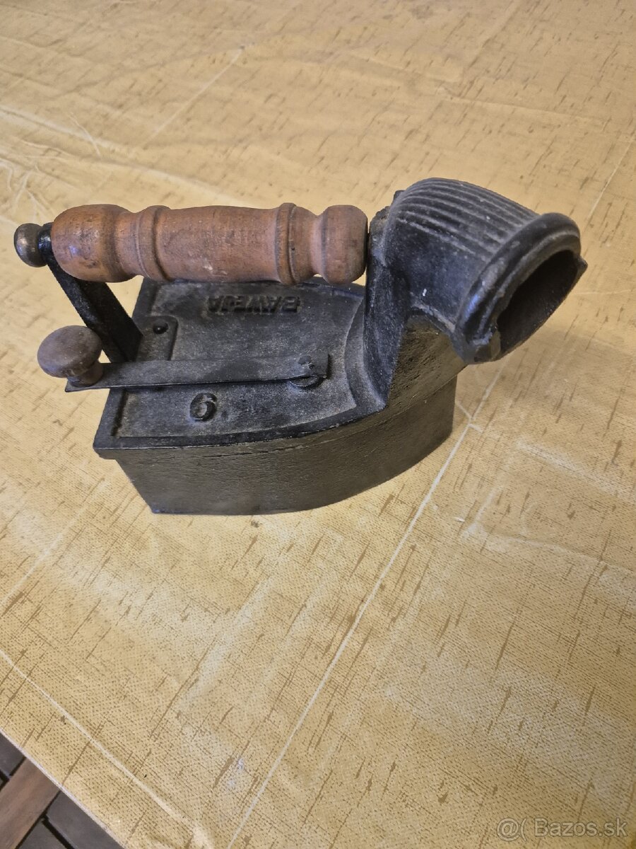 STAROŽITNÁ ŽEHLIČKA - 5